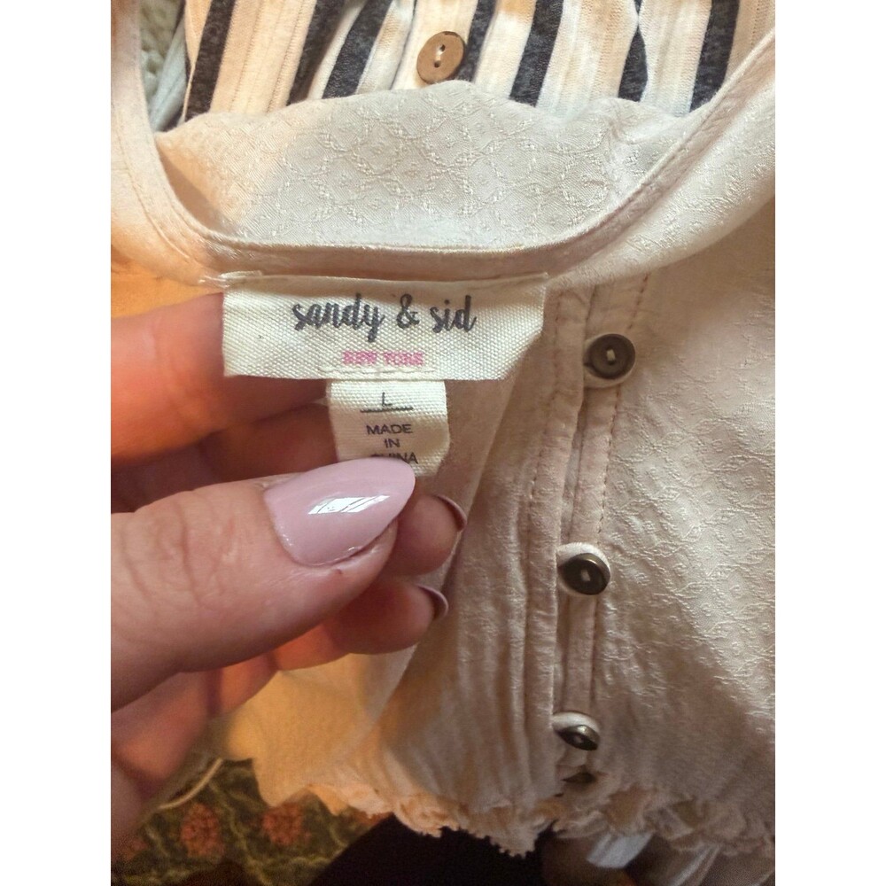 Sandy & Sid V-Neck Ruffle Button-Front Tunic Top Cream Large - Picture 3 of 3